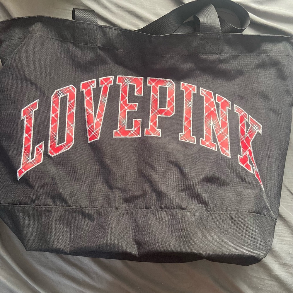 I have never used this, but it is a wonderful big tote bag.